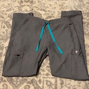 Figs Yola petite scrub bottoms- Graphite